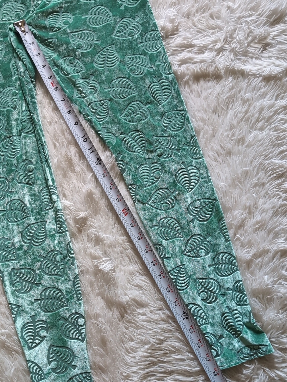 Blackmilk Animal Crossing New Horizons Burned Velvet Green Leaf Legging Large - Picture 11 of 11
